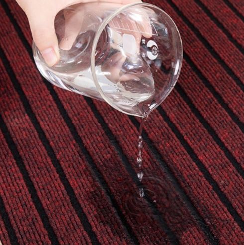 撥水加工で汚れにくい！カットできるストライプ柄のキッチンマット