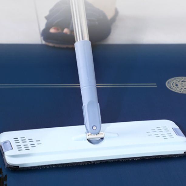 赤が映える北欧風デザインの防水拭けるおしゃれキッチンマット