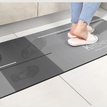 滑り止め付きでずれない！油汚れも拭ける北欧風幾何模様のキッチンマット