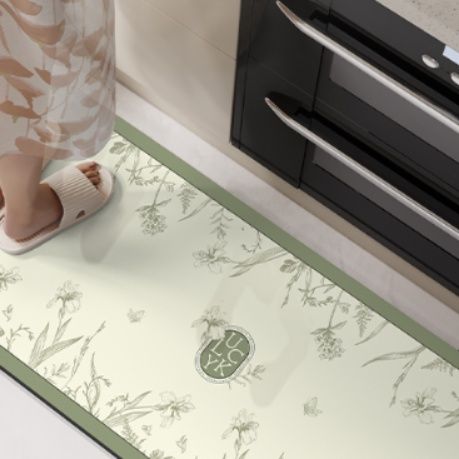 珪藻土素材で油汚れに強い！滑り止め付き吸水キッチンマット