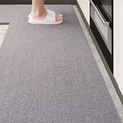 滑り止め付きで洗える！吸水性と北欧デザインの快適キッチンマット