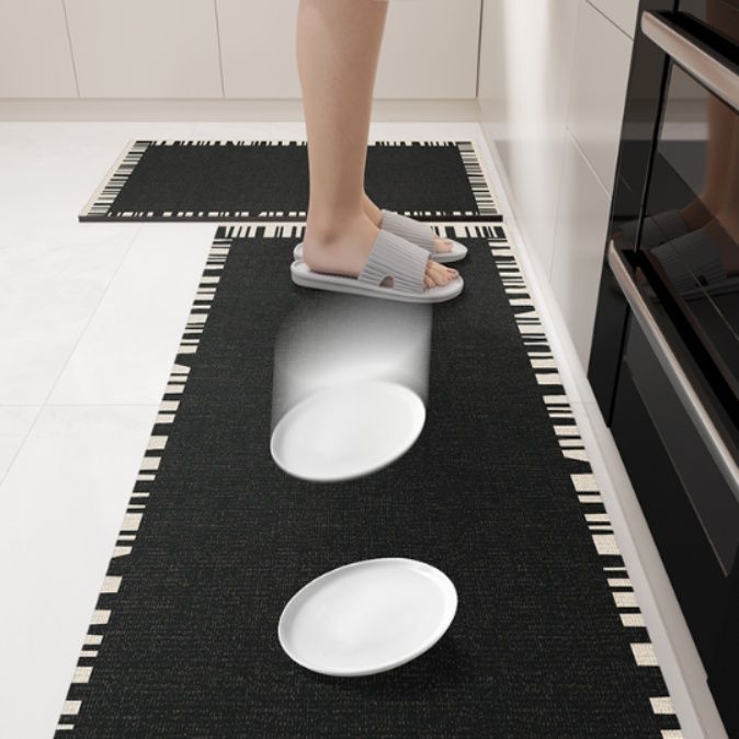 洗えて清潔！ふかふか厚手の滑り止め付きキッチンマット（床暖房対応）