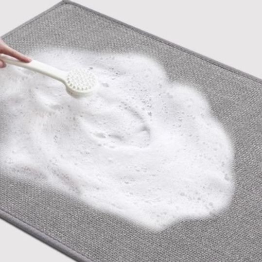 吸水＆防滑で安心お手入れ簡単！北欧風デザインの洗えるキッチンマット