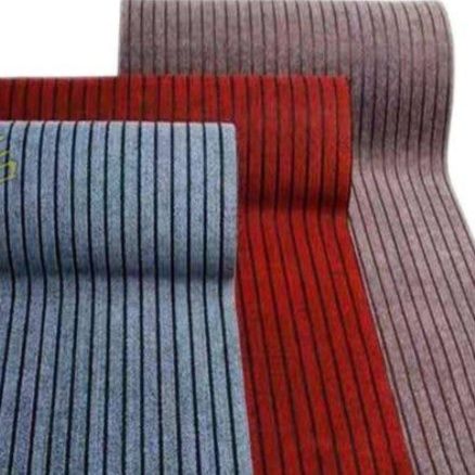 滑り止め付きでずれない！洗える北欧風ストライプのキッチンマット