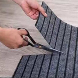 滑り止め付きでずれない！洗える北欧風ストライプのキッチンマット