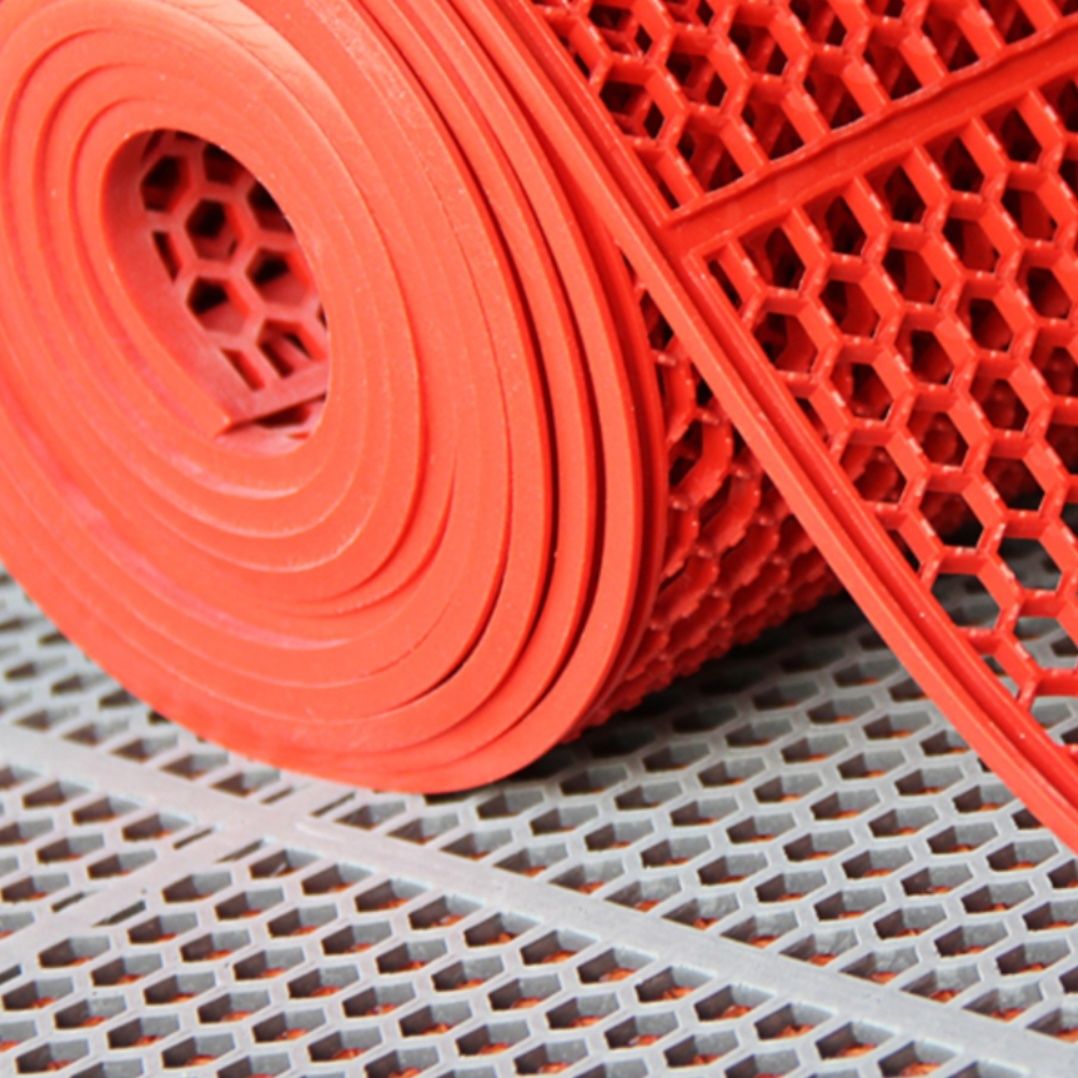 蜂巣六角デザインの防水キッチンマット！滑り止め付き厚手で最大15m対応