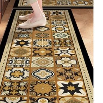 透明で床を美しく見せる拭けるキッチンマット！滑り止め付きで吸水速乾