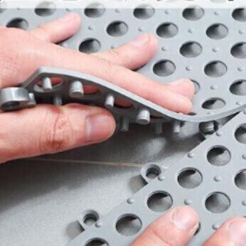 滑り止めで安心、洗えて拭ける北欧デザインの厚手キッチンマット