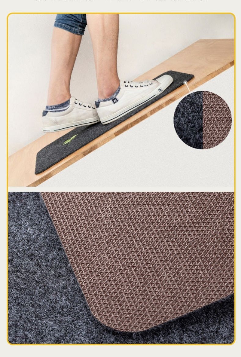 拭けて洗える透明キッチンマット！滑り止め付きで床暖房対応の撥水加工