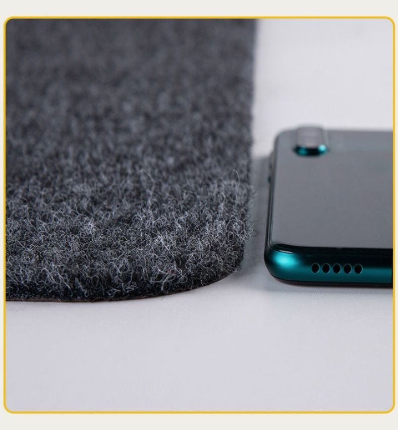 拭けて洗える透明キッチンマット！滑り止め付きで床暖房対応の撥水加工