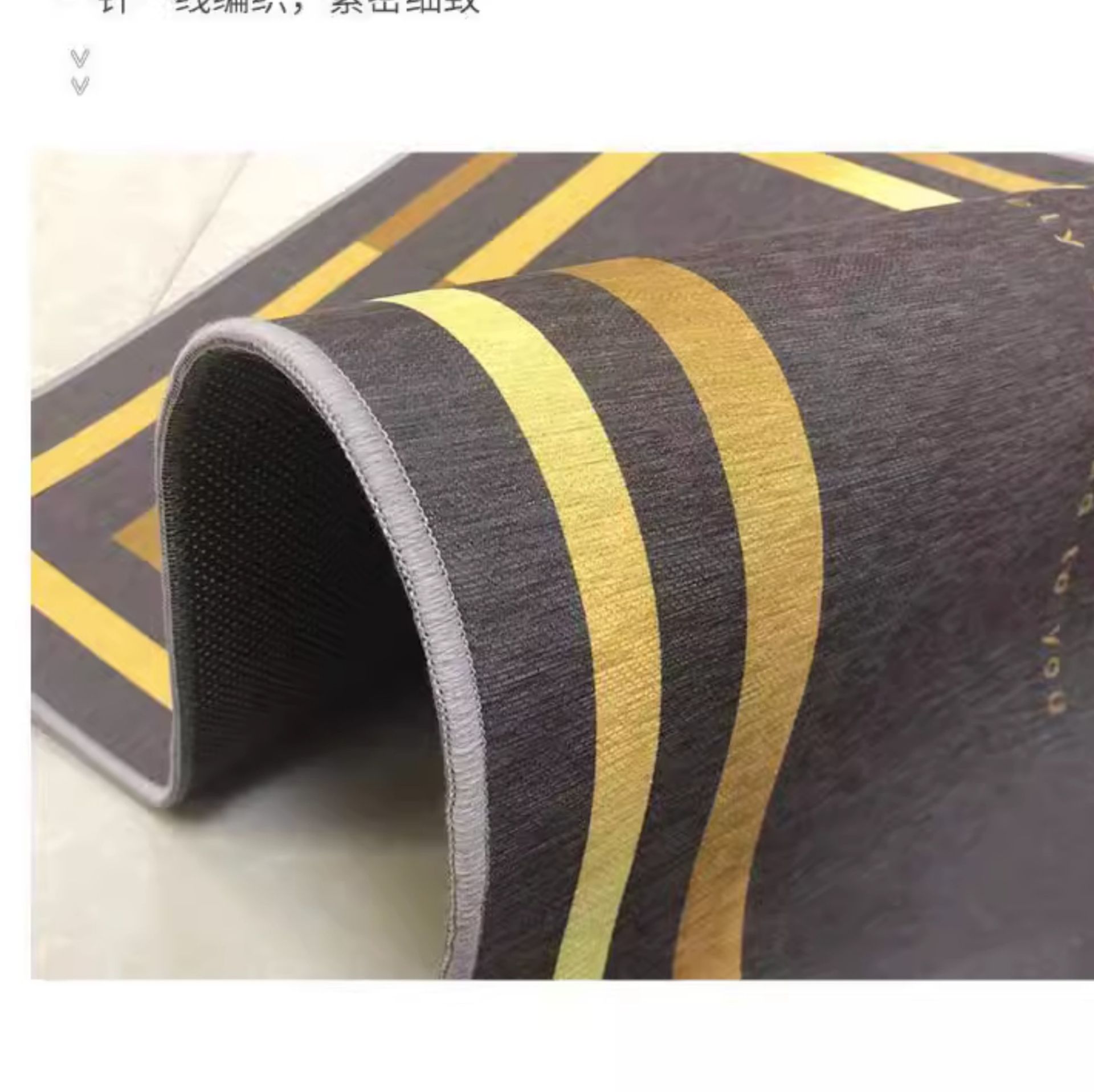 拭けて洗濯も可能！北欧風ジオメトリック柄おしゃれキッチンマット