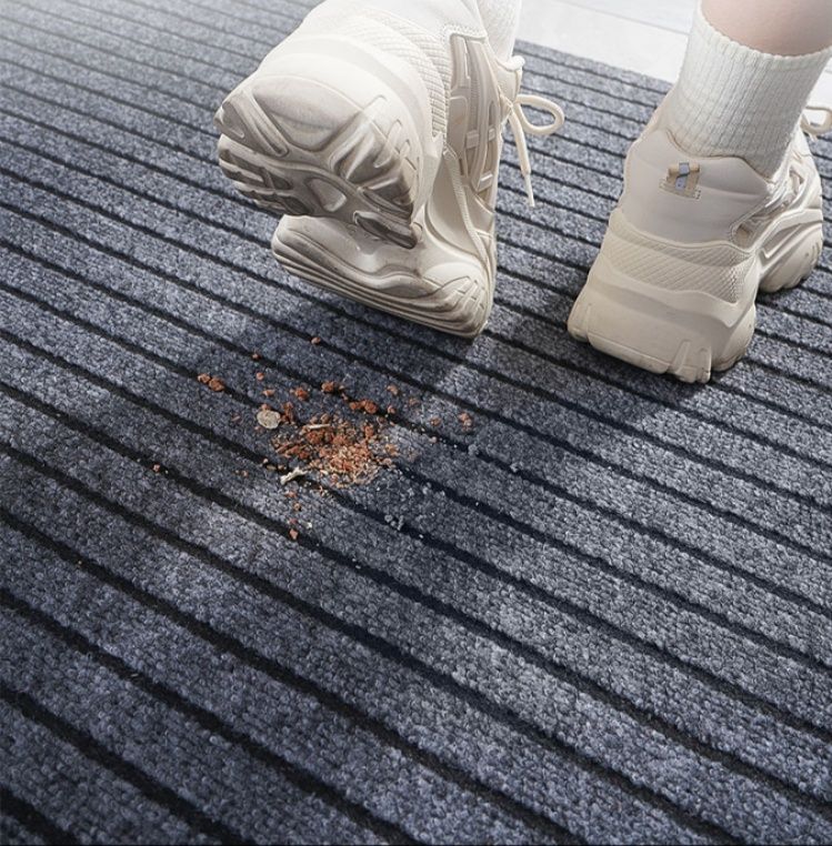 滑り止め付きでずれない！拭ける北欧風デザインの洗えるキッチンマット