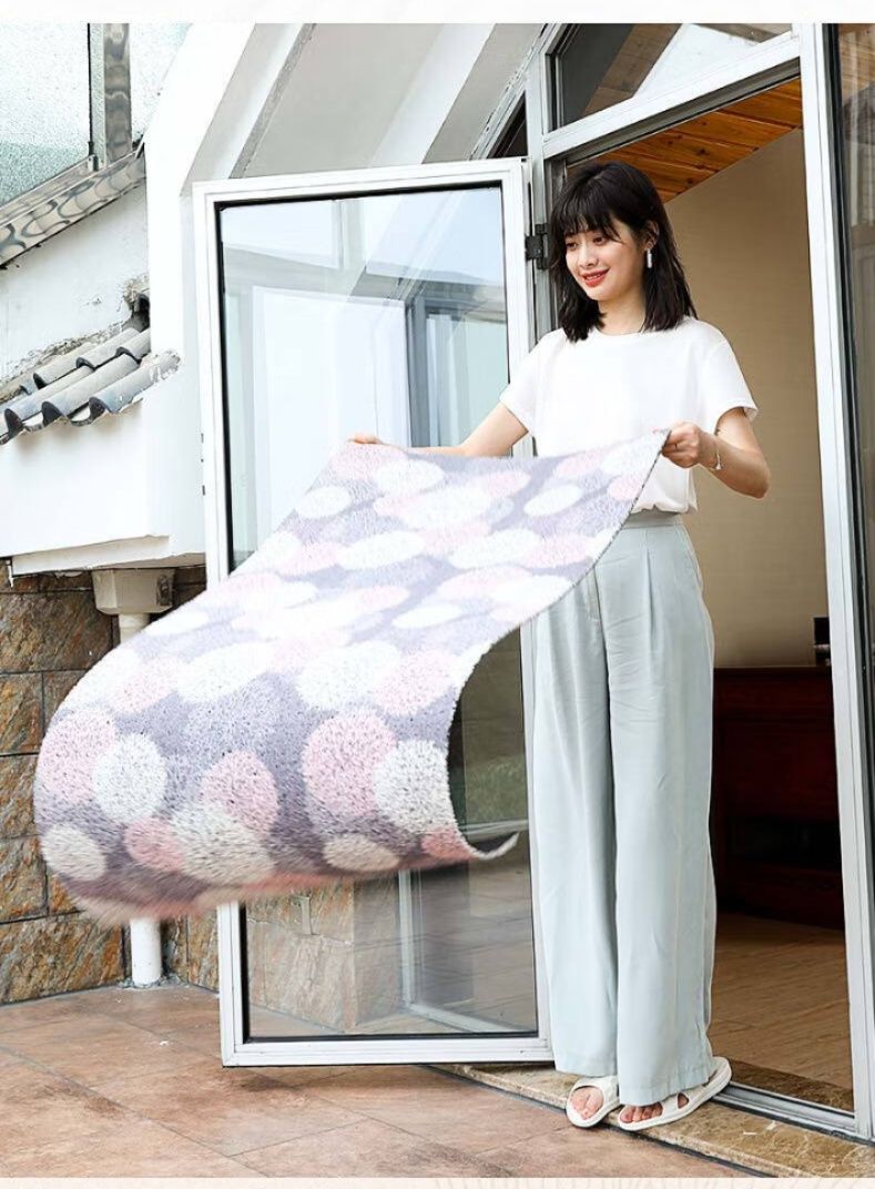 滑り止め付きでずれない！幾何学模様が美しい撥水キッチンマット