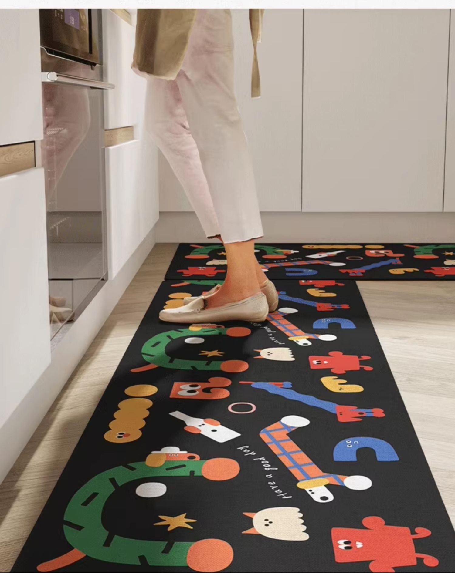 2025年新作！硅藻泥素材で吸水性抜群の洗えるキッチンマット