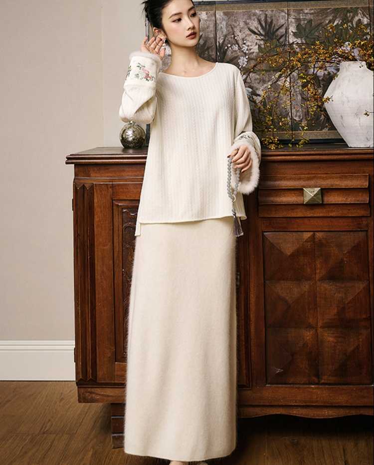 女性らしさが際立つ！かわいいニットとロングスカートで作る冬の愛されコーデ5選