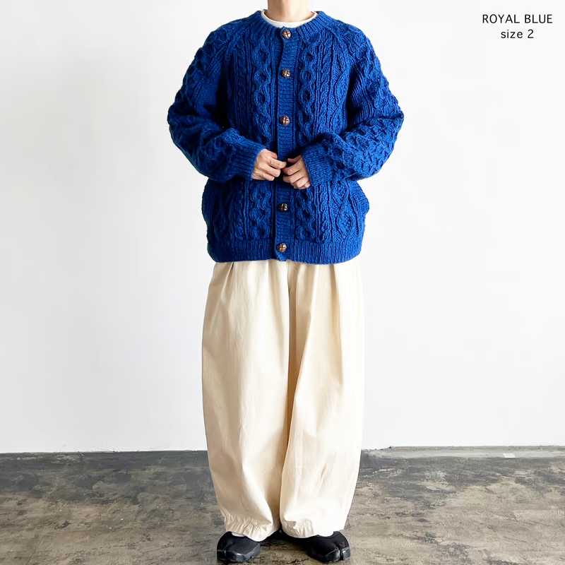 女性らしいシルエットが叶う！毎日のコーデが華やかになるペプラムトップス5選