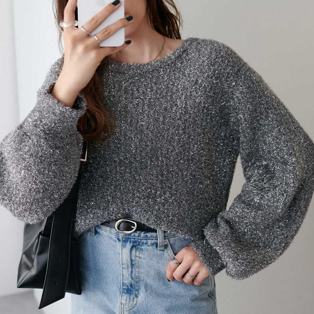 毎日のコーデが楽しくなる！着心地抜群のグレーニットトップス＆パンツスタイル5選