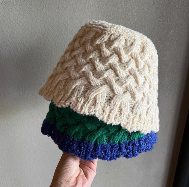 https://fulmo-img-server.com/knitly/19c1e33e-e5b6-4805-bda0-9a7ecfc0517a.jpg