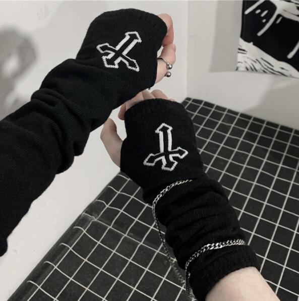 秋冬ニット手袋 十字架刺繍 指なし暗黒系アームカバー