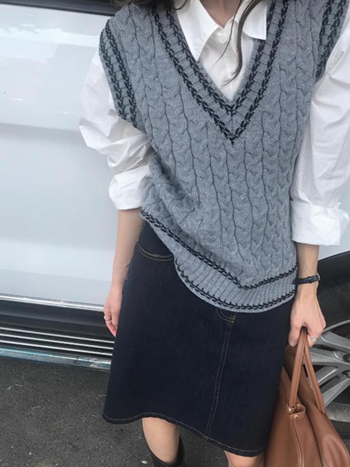 ニット 上品な縄編みベスト