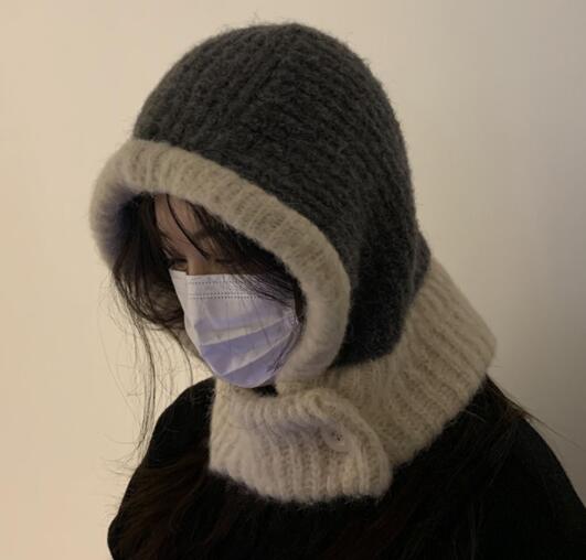 https://fulmo-img-server.com/knitly/4adf8fb3-b976-413c-bfbf-0c382c1249e7.jpg
