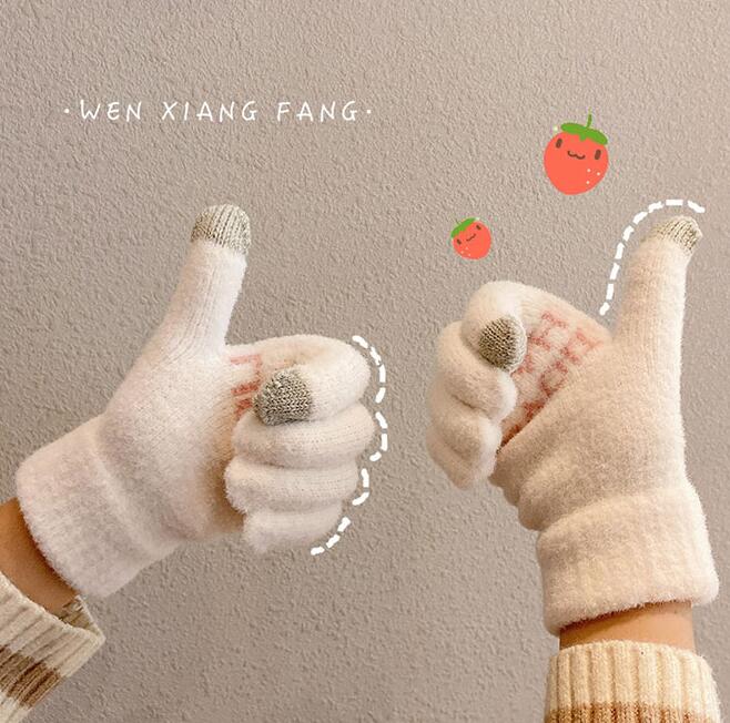 https://fulmo-img-server.com/knitly/61262150-ef5f-40e7-b119-f14d0fffb5f6.jpg