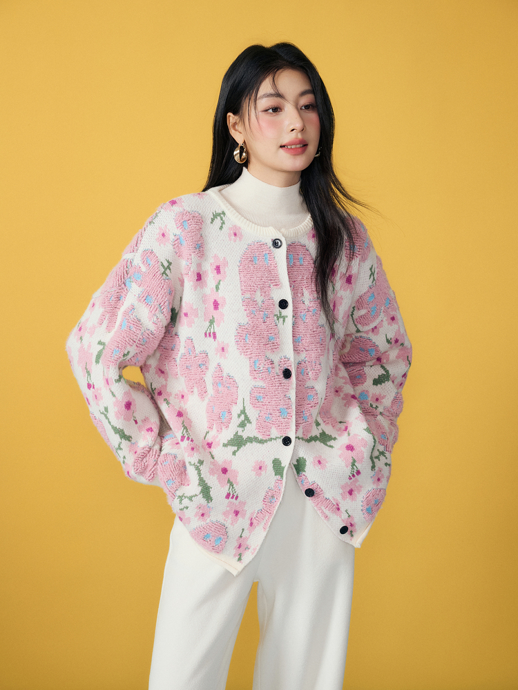 ニット 花咲きモチーフ立体編みカーディガン
