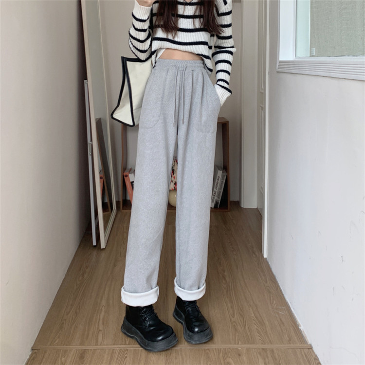 ゆったりシルエット黒パンツ 伸縮性ウエスト ワイド