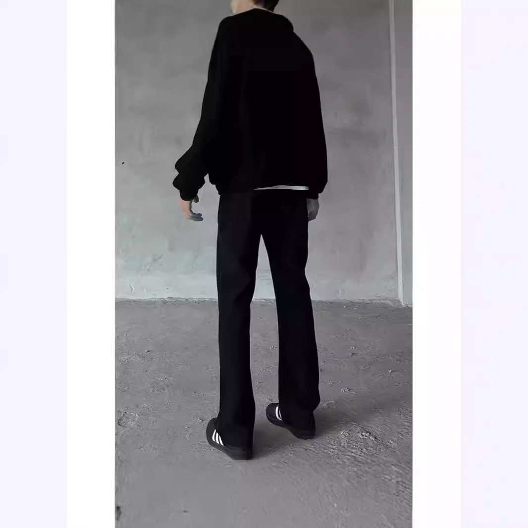 黒パンツ スタイリッシュストレートパンツ