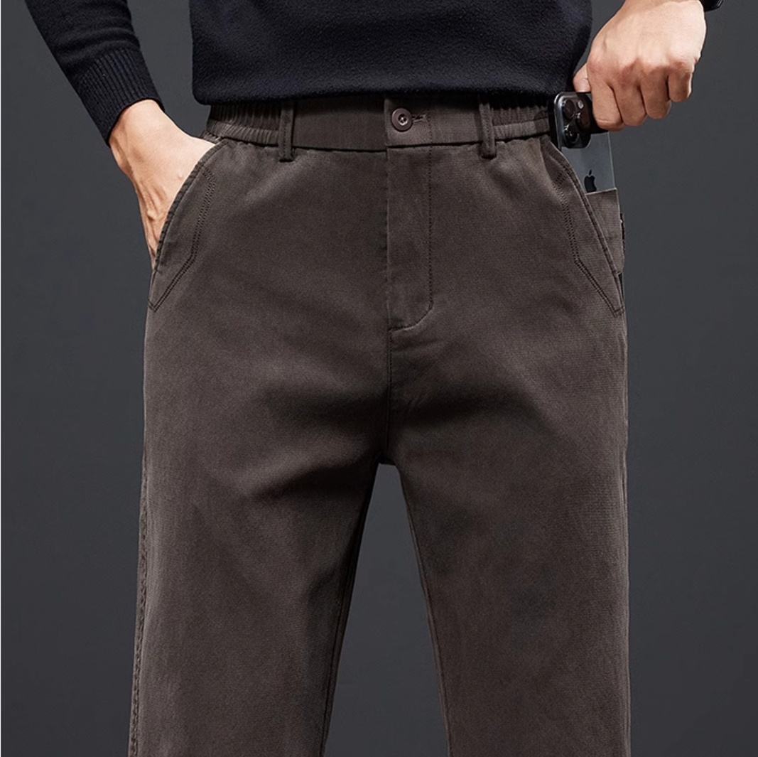 黒パンツ リラックスシルエットストレートスラックス