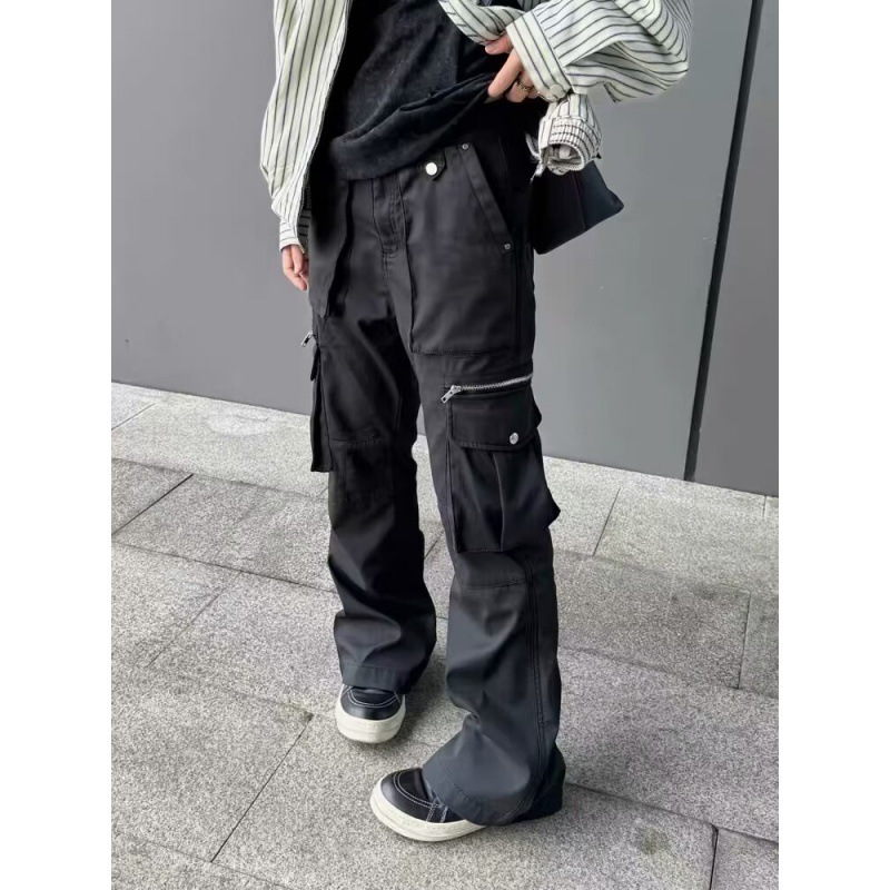 黒パンツ 実用性抜群の多機能ワイドパンツ