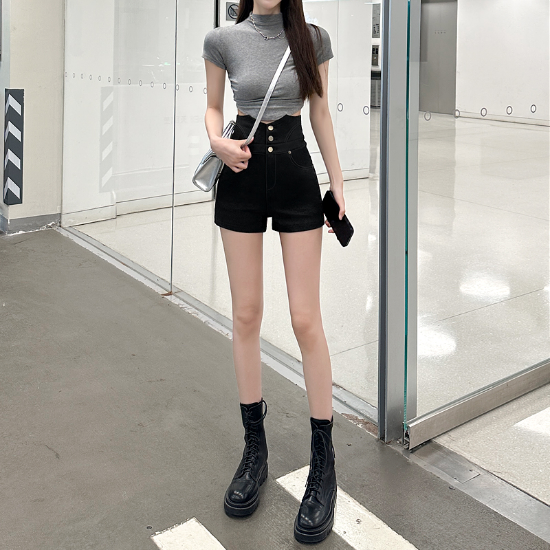 https://fulmo-img-server.com/kuro-fit/27b0ab21-fd49-43d8-82fe-3f7d197eeafa.jpg