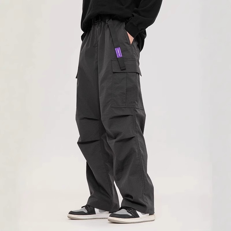 黒パンツ ユーティリティポケット付きワイドパンツ