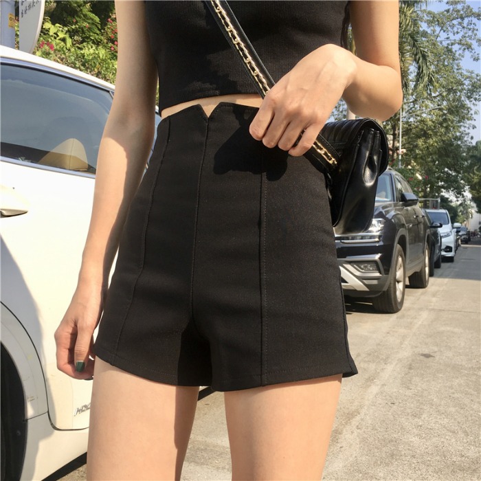 黒パンツ ハイウエストシャープデザインショーツ