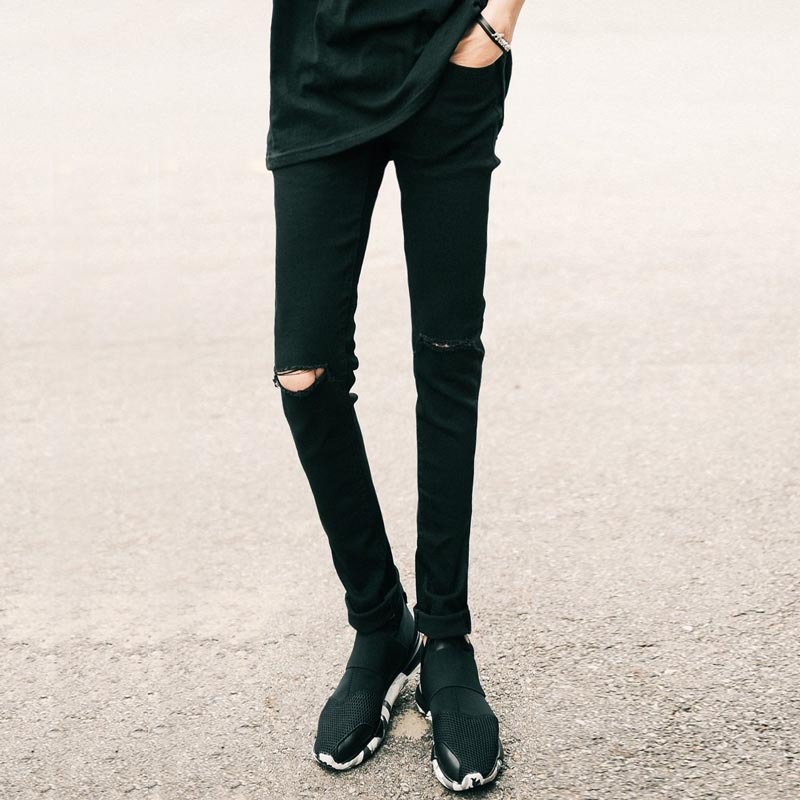 黒パンツ スリットスキニーデニム