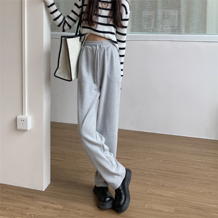 ゆったりシルエット黒パンツ 伸縮性ウエスト ワイド