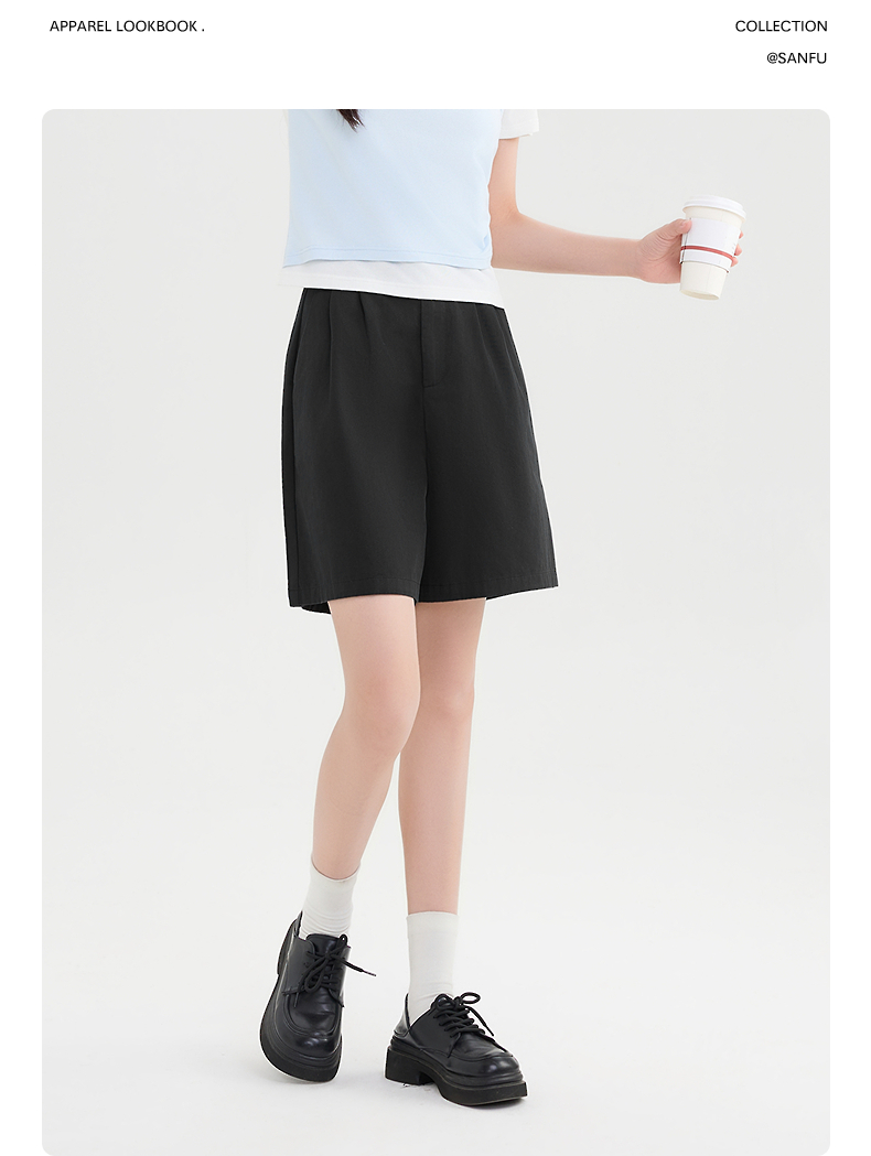 黒パンツ タックデザイン上品ショートパンツ