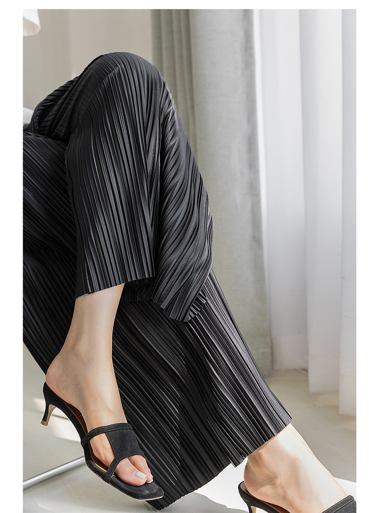 プリーツ加工ワイドパンツ九分丈ゆったり黒パンツ