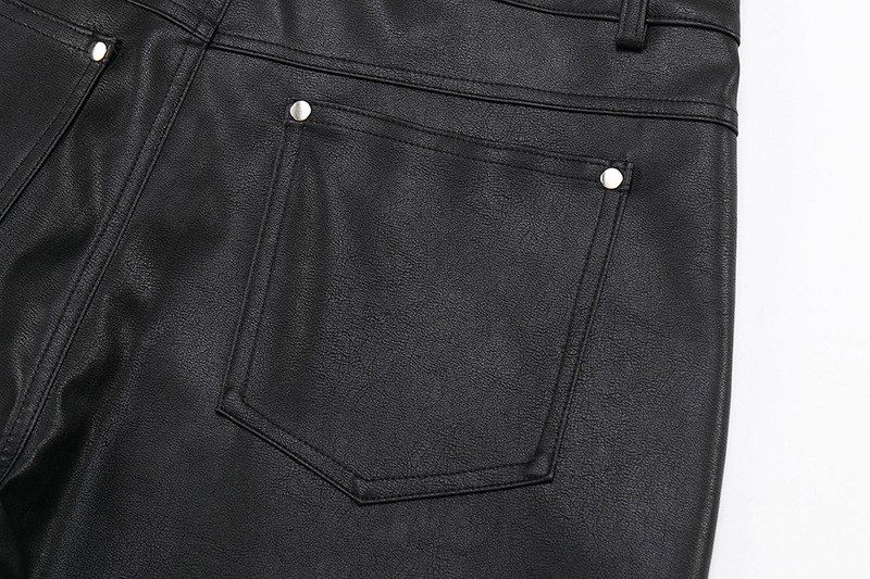 黒パンツ レザー風ショートパンツ スタッズ付き男女兼用
