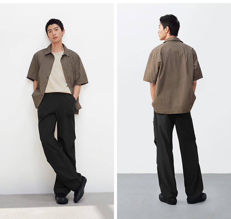 黒パンツ ゆったりポケット付きワイドパンツ