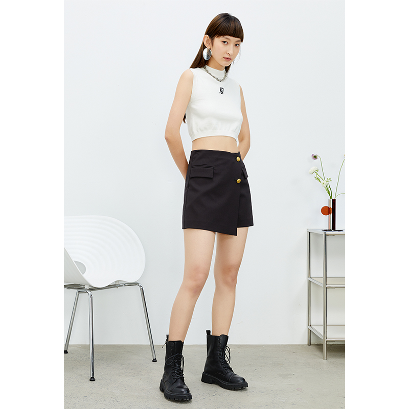 https://fulmo-img-server.com/kuro-fit/598e30be-f31a-47be-9580-831e5724bbbd.jpg