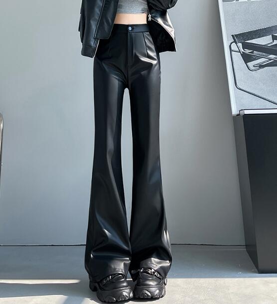 黒パンツ 秋冬新作黒革調フレアパンツ