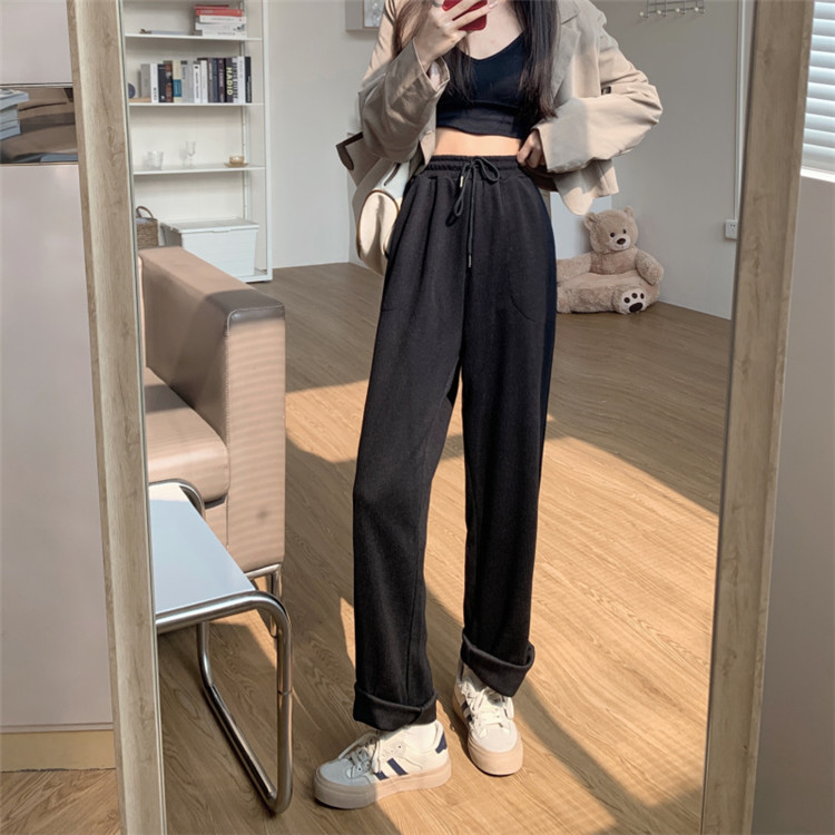 ゆったりシルエット黒パンツ 伸縮性ウエスト ワイド