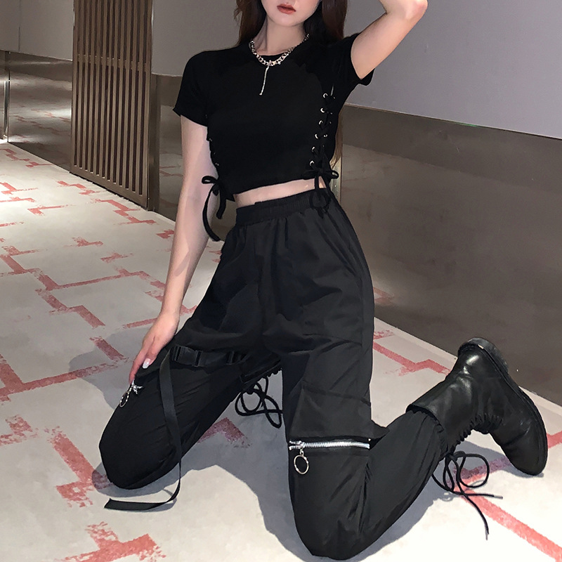黒パンツ 機能的フロントジッパーカーゴパンツ