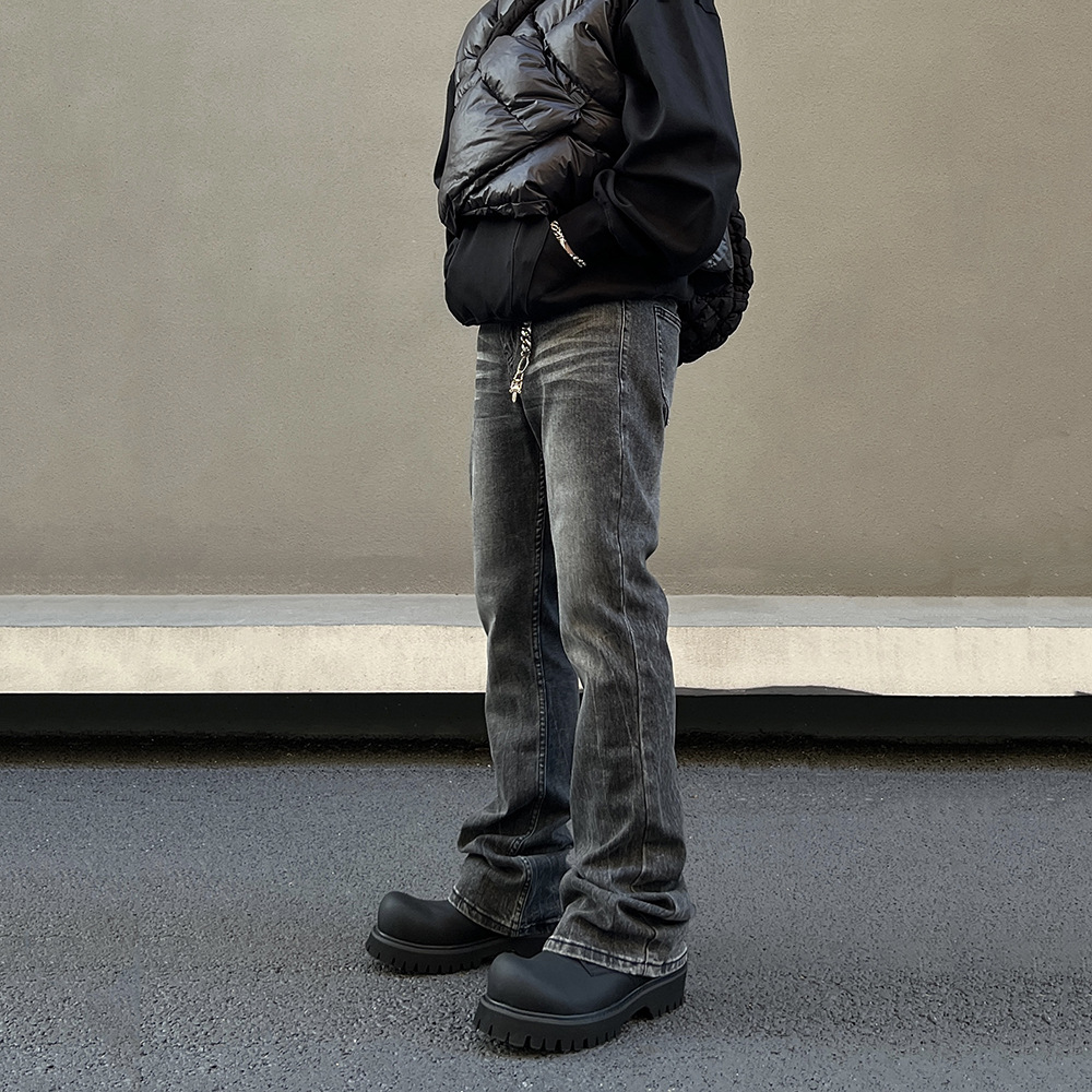 黒パンツ ヴィンテージ風ストレートデニム