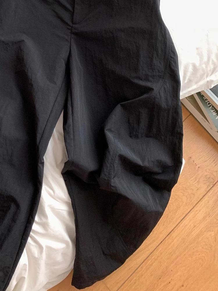 黒パンツ リラックスワイドチノパン