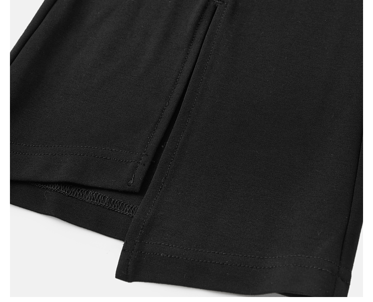 黒パンツ 裾スリット入りフレアパンツ