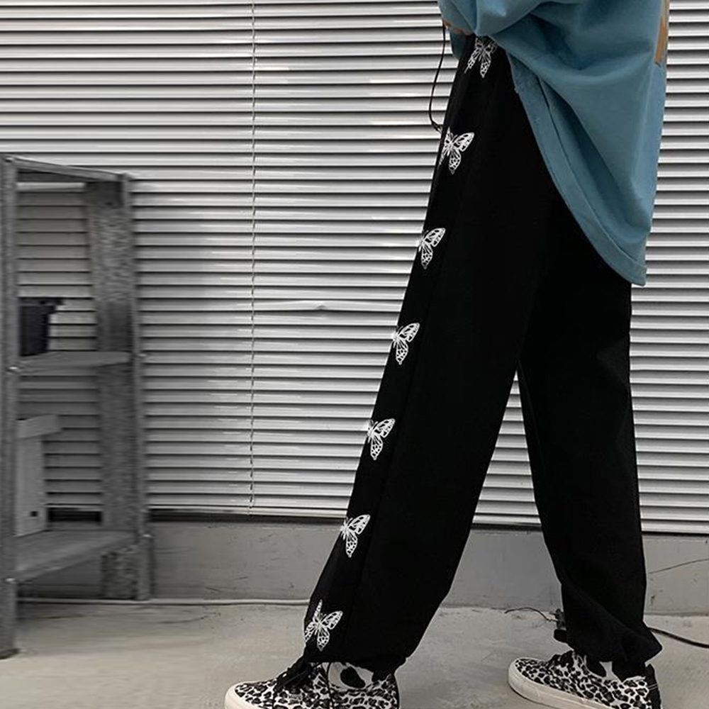 蝶々柄サイド運動着黒パンツゆったりジョガー