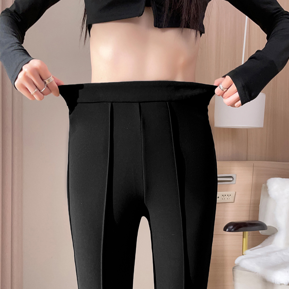 黒パンツ 黒セミフレアパンツ センタープレス きれいめ美脚