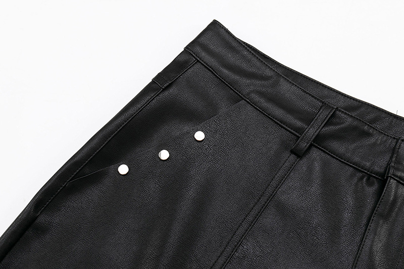 黒パンツ レザー風ショートパンツ スタッズ付き男女兼用